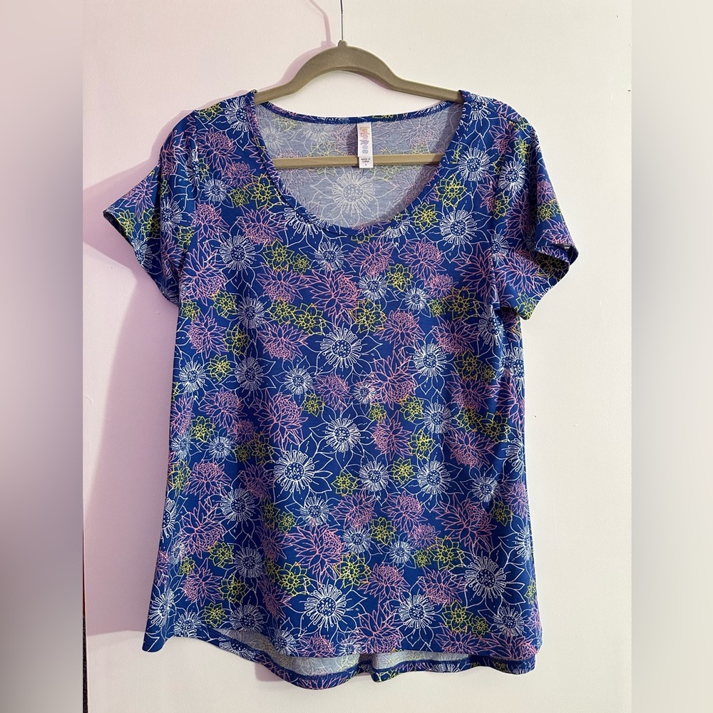 LuLaRoe Classic-T